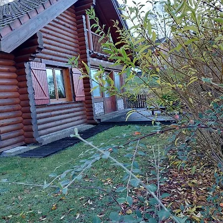 木屋 Chalet De La Burotte 茹普特河畔巴斯特尔